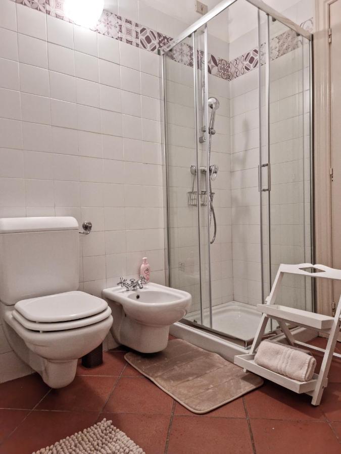 Camera Matrimoniale/Doppia con Letti Singoli con Bagno Privato